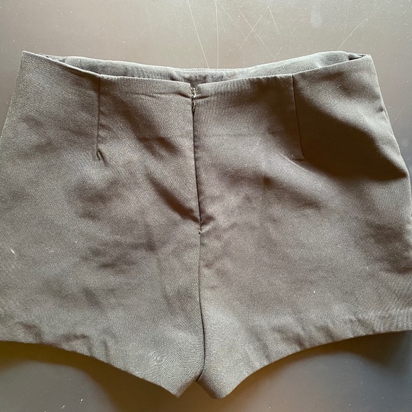Black Skort Forever 21 Large - Picture 2 of 3